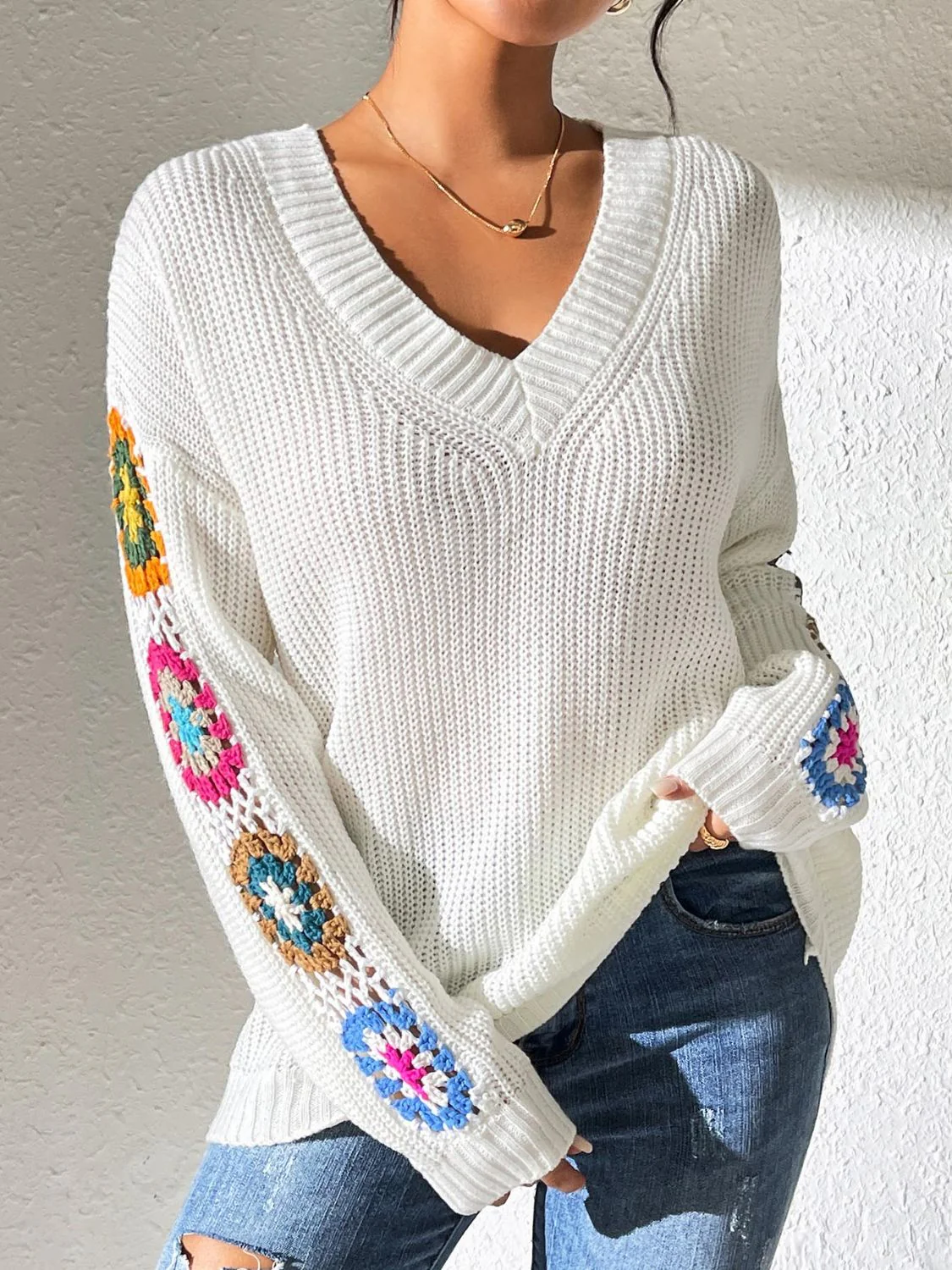 Marta | Crochet floral V-neck sweater
