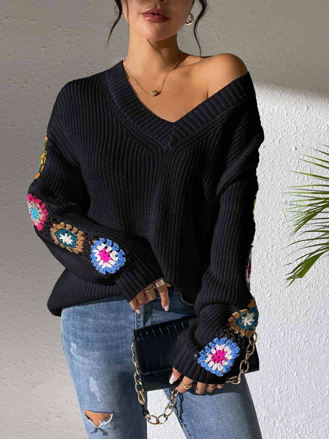 Marta | Crochet floral V-neck sweater - Image 6