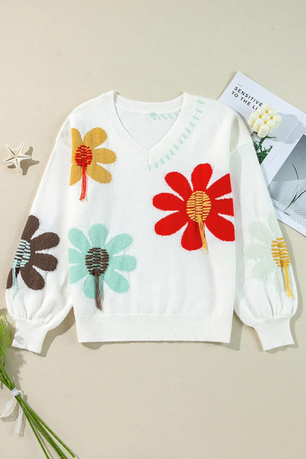 Marta | Floral sweater with a V-neck and dropped shoulders - Image 3