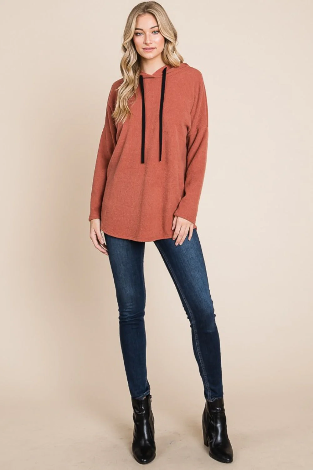 Marta | Knitted hoodie with a contrast drawstring and dropped shoulders - Image 5
