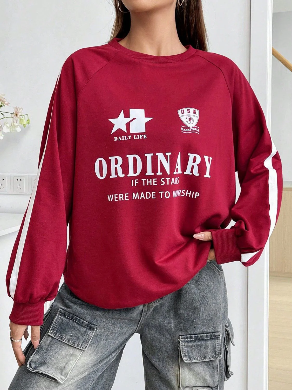 Marta | Long sleeve crew neck sweatshirt with letter graphic