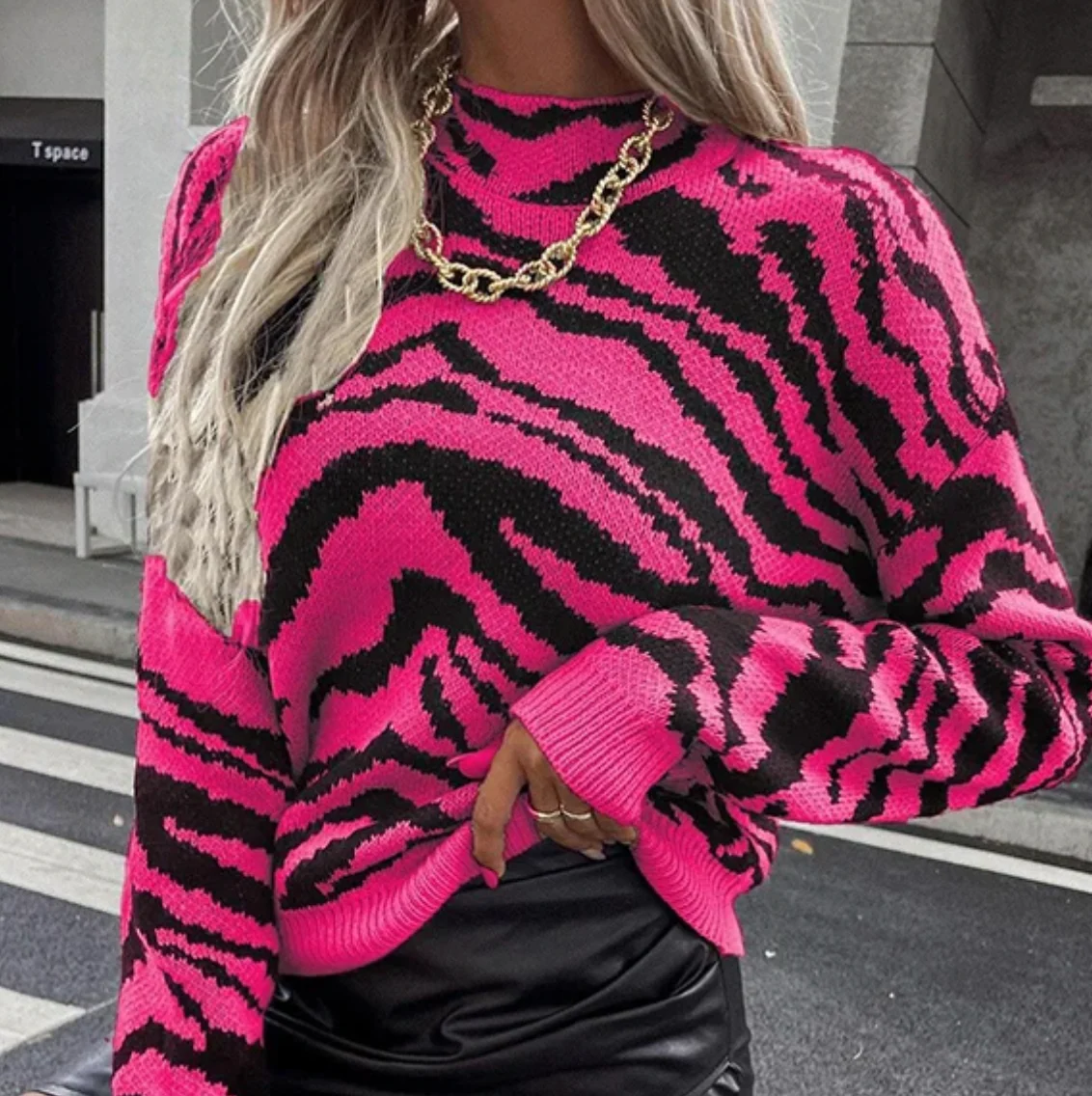 Marta® | Simple and stylish winter sweater - Image 3