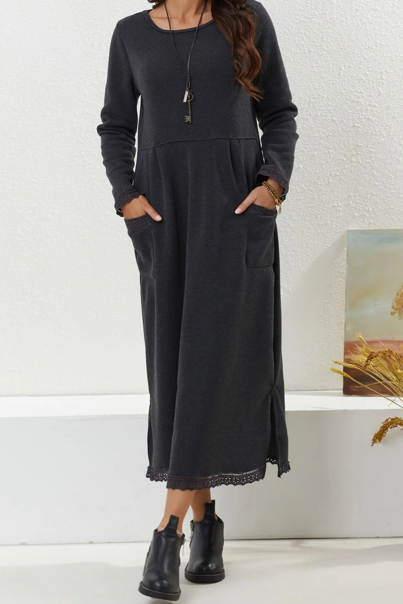 Marta | Solid dress with lace hem and pockets - Image 5