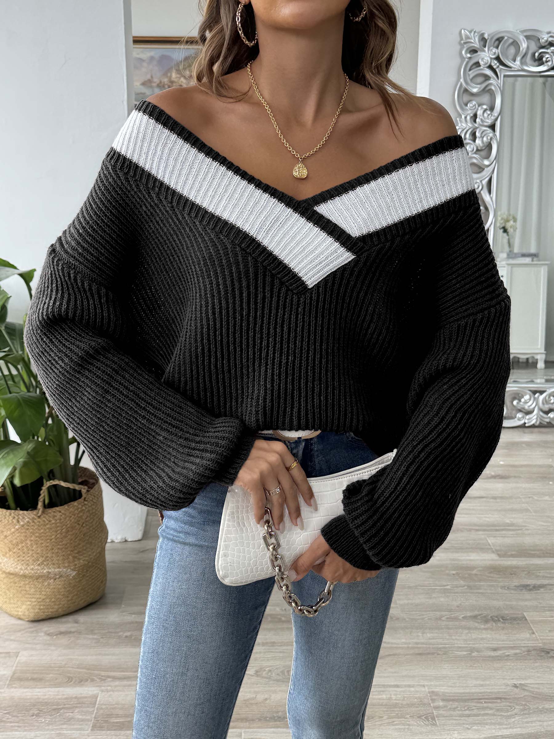 Martina | Contrasting colored sweater with long sleeves and dropped shoulders - Image 7