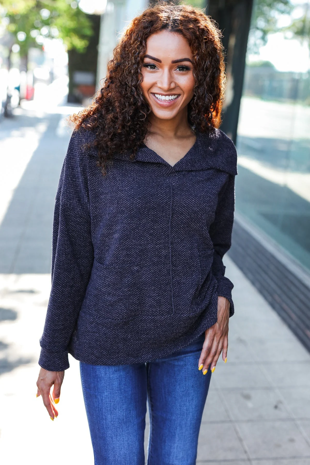 Martina | Easy Living Charcoal textured knit sweater with a notched neckline and oversized collar - Image 5