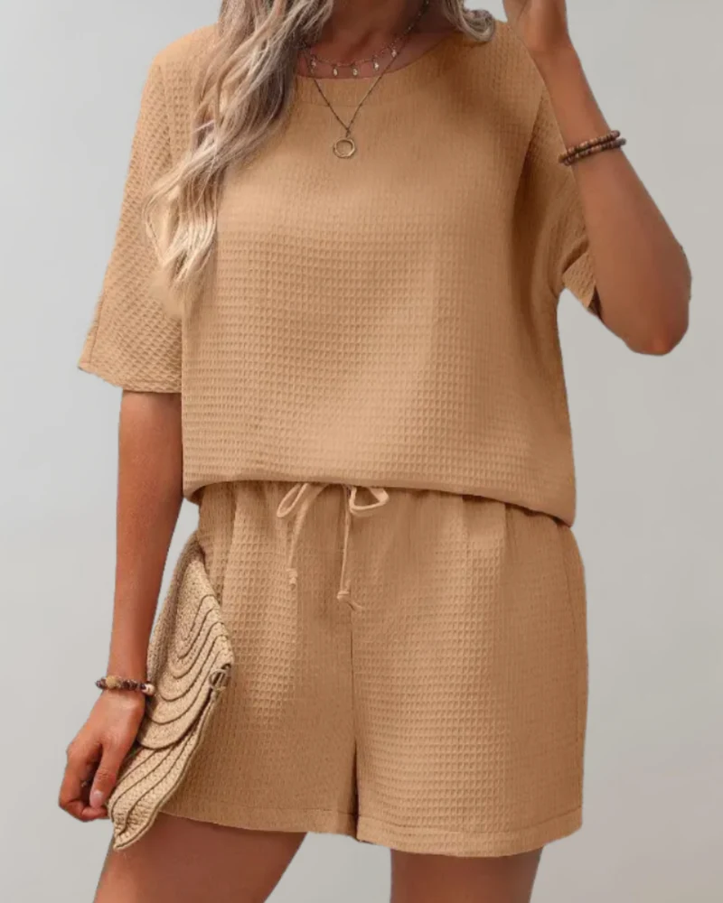 Megan® | Relaxed Shirt And Shorts Set - Image 2