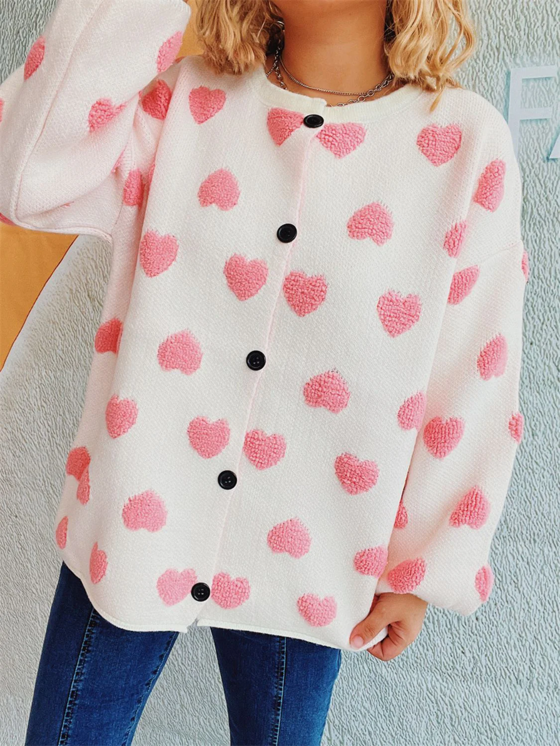 Melanie | Long-sleeved cardigan with heart buttons - Image 2