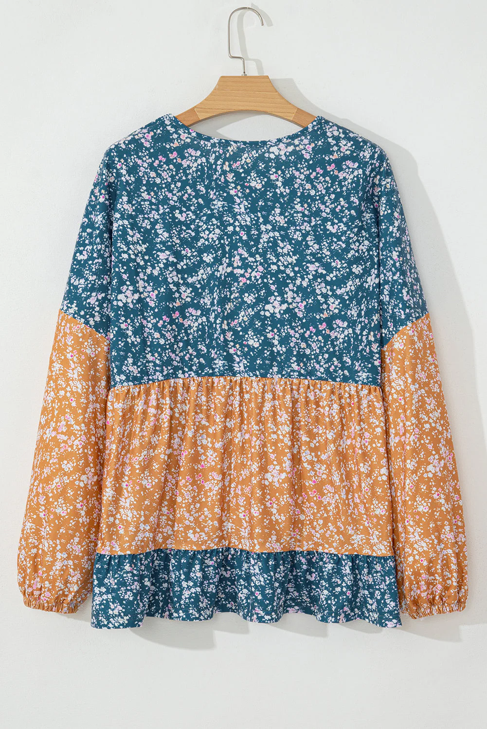 Melisa | Modern and comfortable winter blouse - Image 3