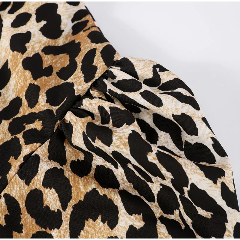 Melissa® | Leopard Lace Blouse With Bubble Sleeves - Image 6