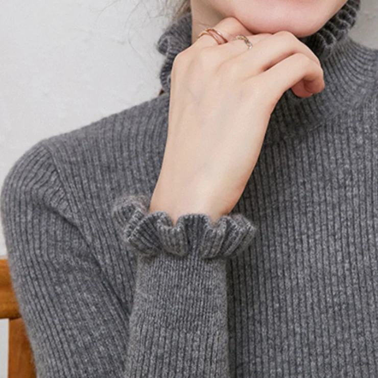 Mercedes® | Casual and effortless winter sweater - Image 6