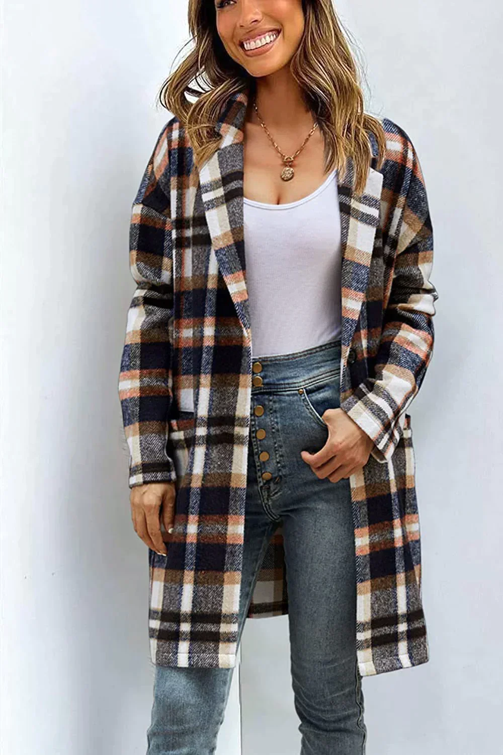 Mercedes| Classic and stylish winter coat - Image 2