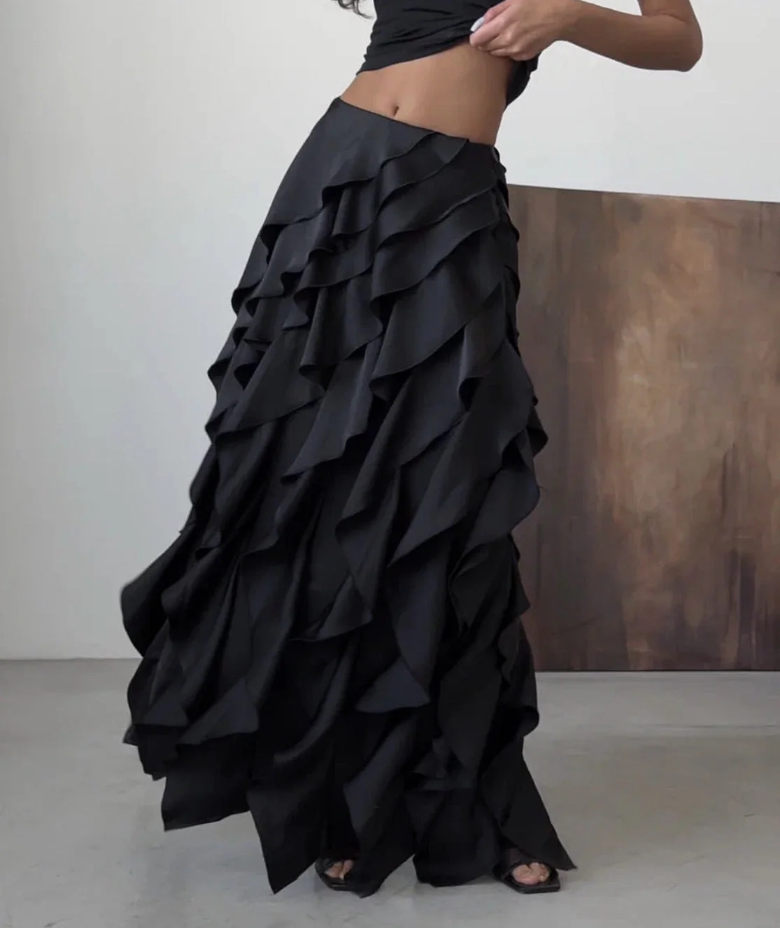 Mercedes® | Women'S Evening Dress With Flowing Ruffle Details - Image 6