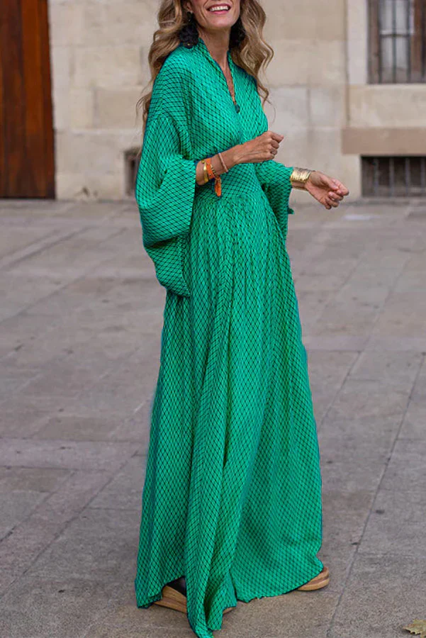 Mercedes® | Women's geometric long-sleeved dress - Image 3