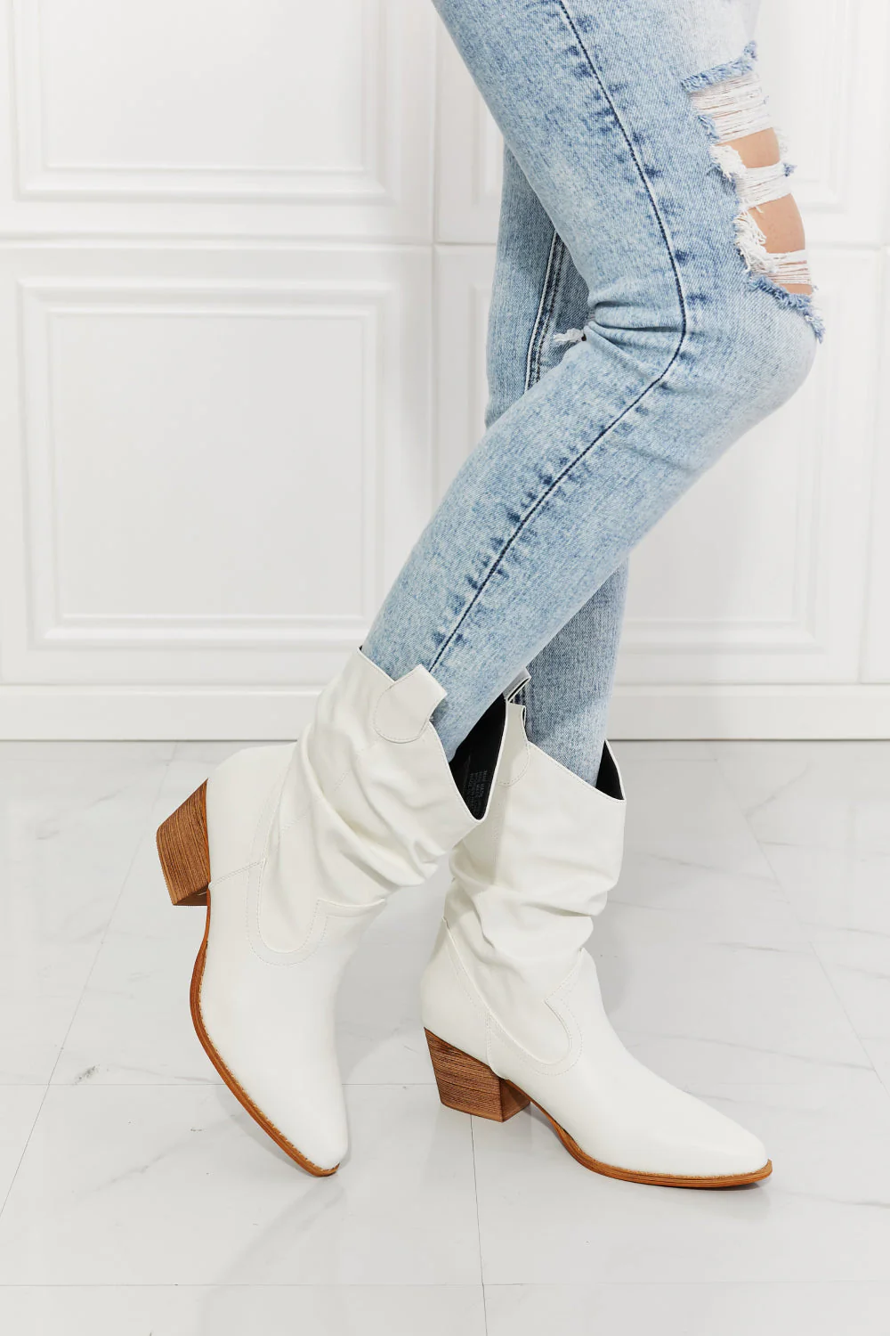 Mila | Timeless and supportive orthopedic boots