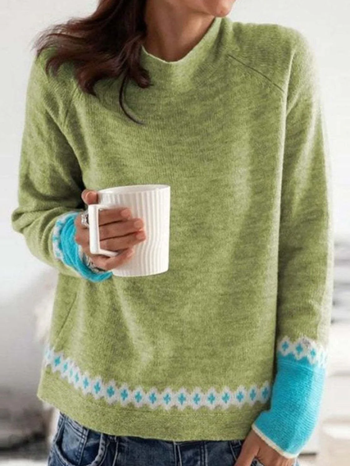 Milagros | Contrasting long-sleeved sweater with a crew neck