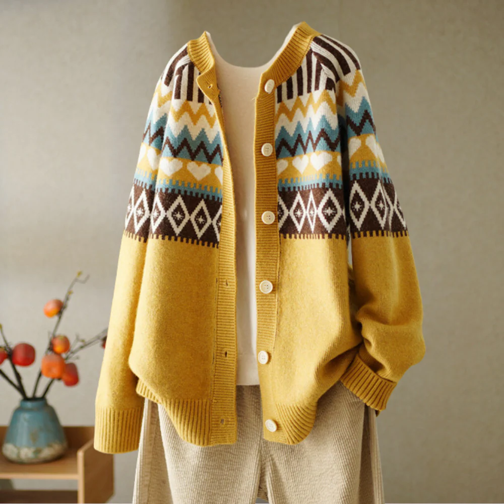 Milagros | Elegant and casual winter cardigan - Image 4
