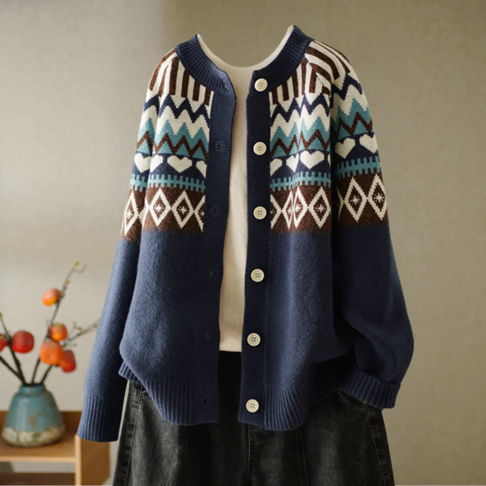 Milagros | Elegant and casual winter cardigan - Image 5