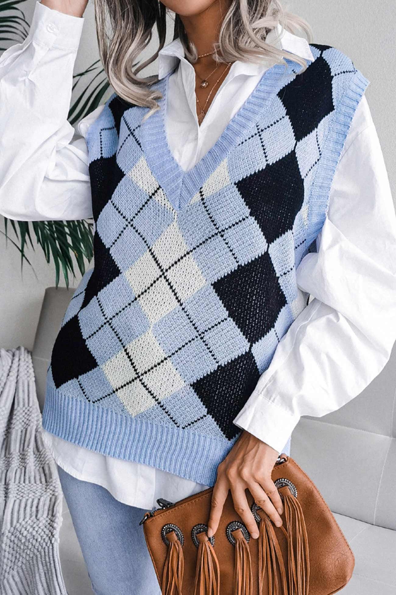 Milena | Checked knit tank top with V-neck - Image 7