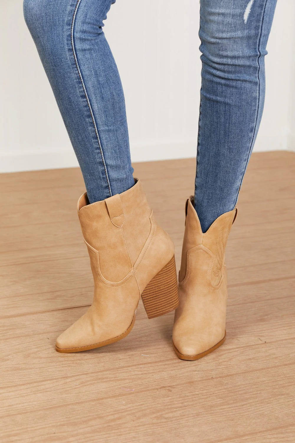 Miranda | Comfortable and stylish orthopedic footwear - Image 14