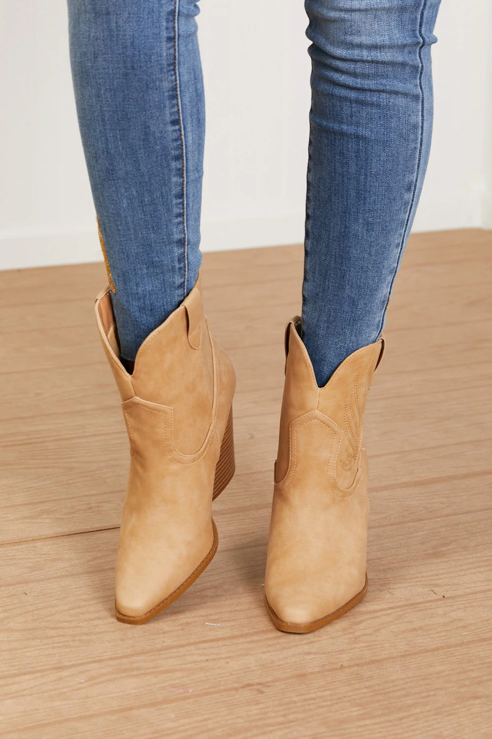 Miranda | Comfortable and stylish orthopedic footwear - Image 2