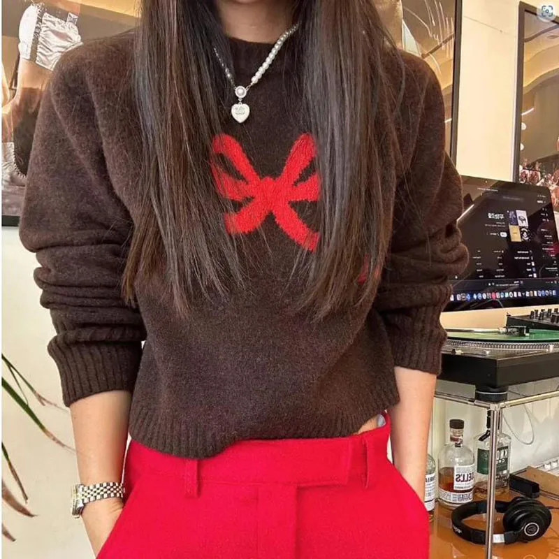 Miriam | Women's knitted sweater with bow - Image 2