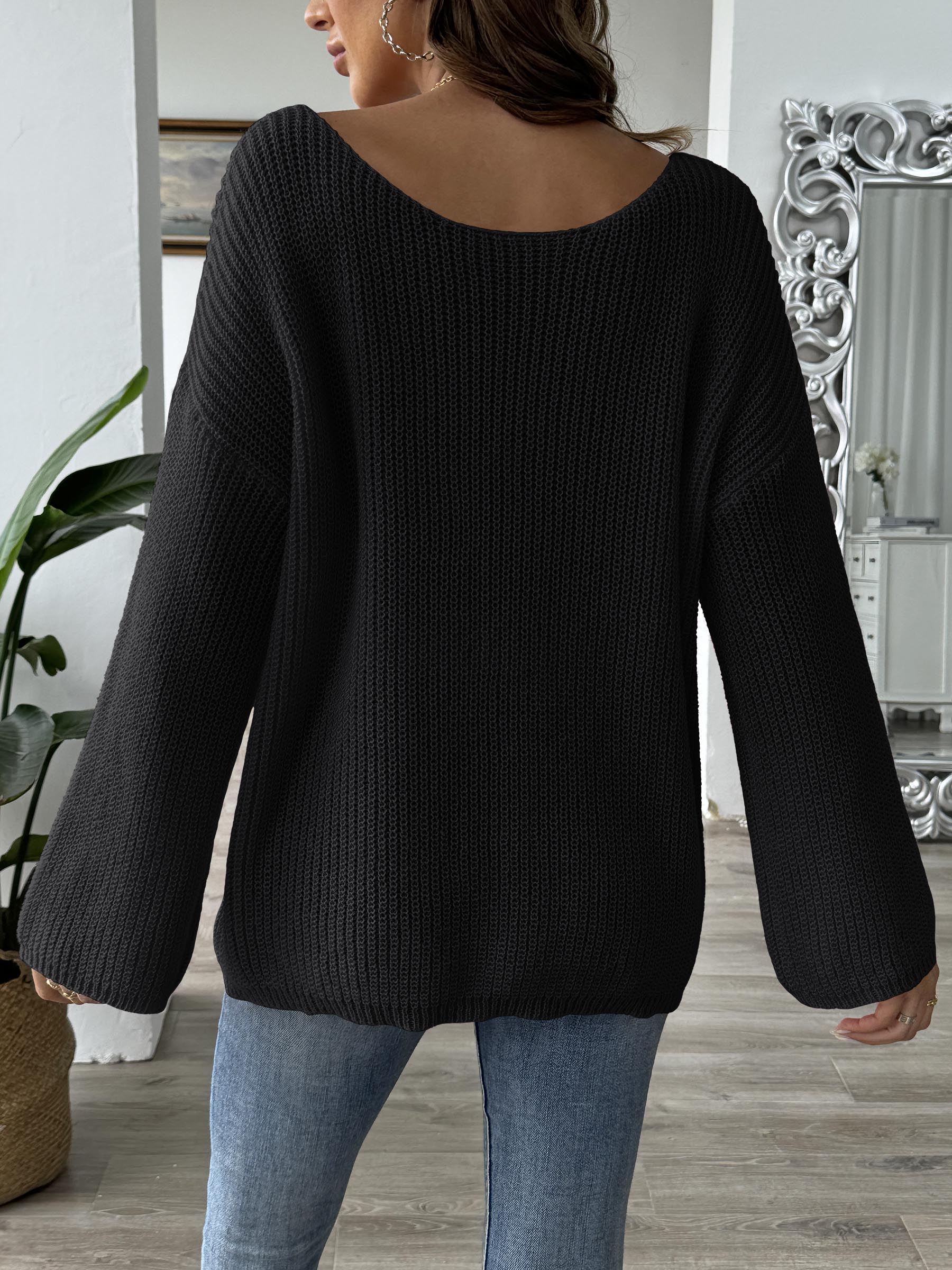 Mirjam | Long-sleeved sweater with a floral crew neck - Image 2