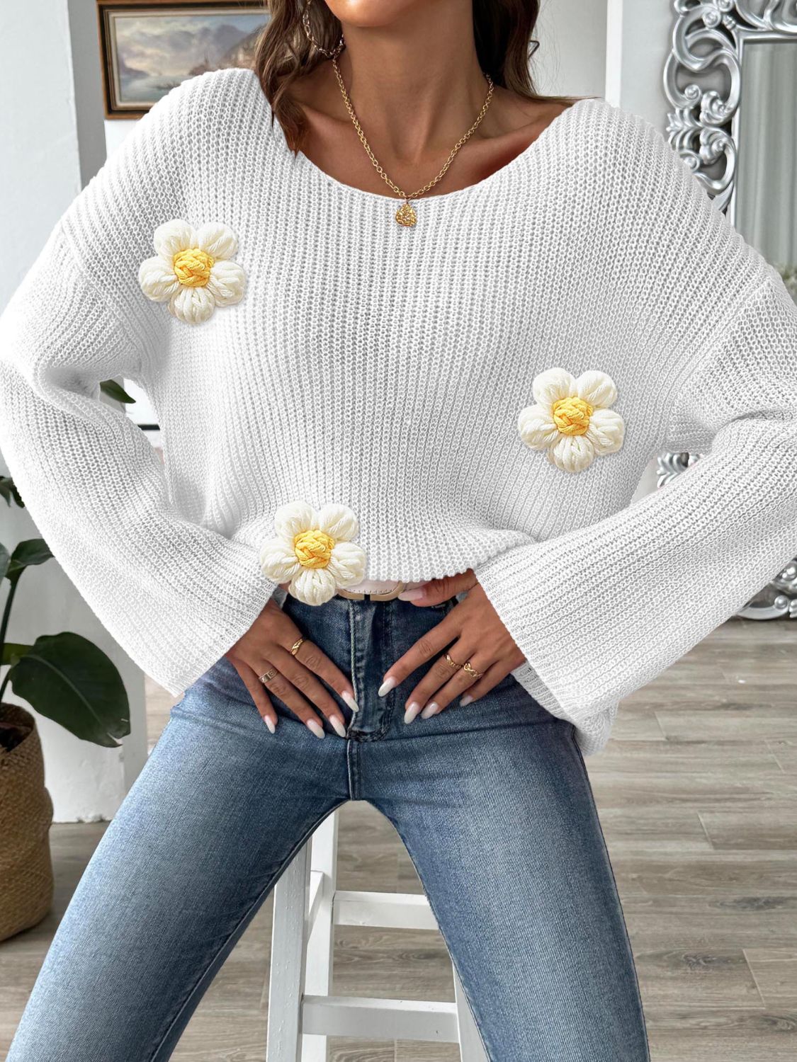 Mirjam | Long-sleeved sweater with a floral crew neck - Image 9