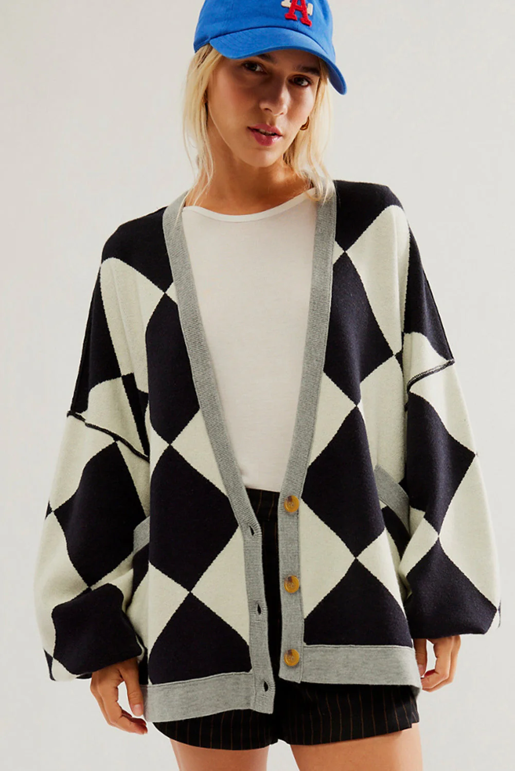 Monica| Casual and fashionable winter cardigan - Image 3