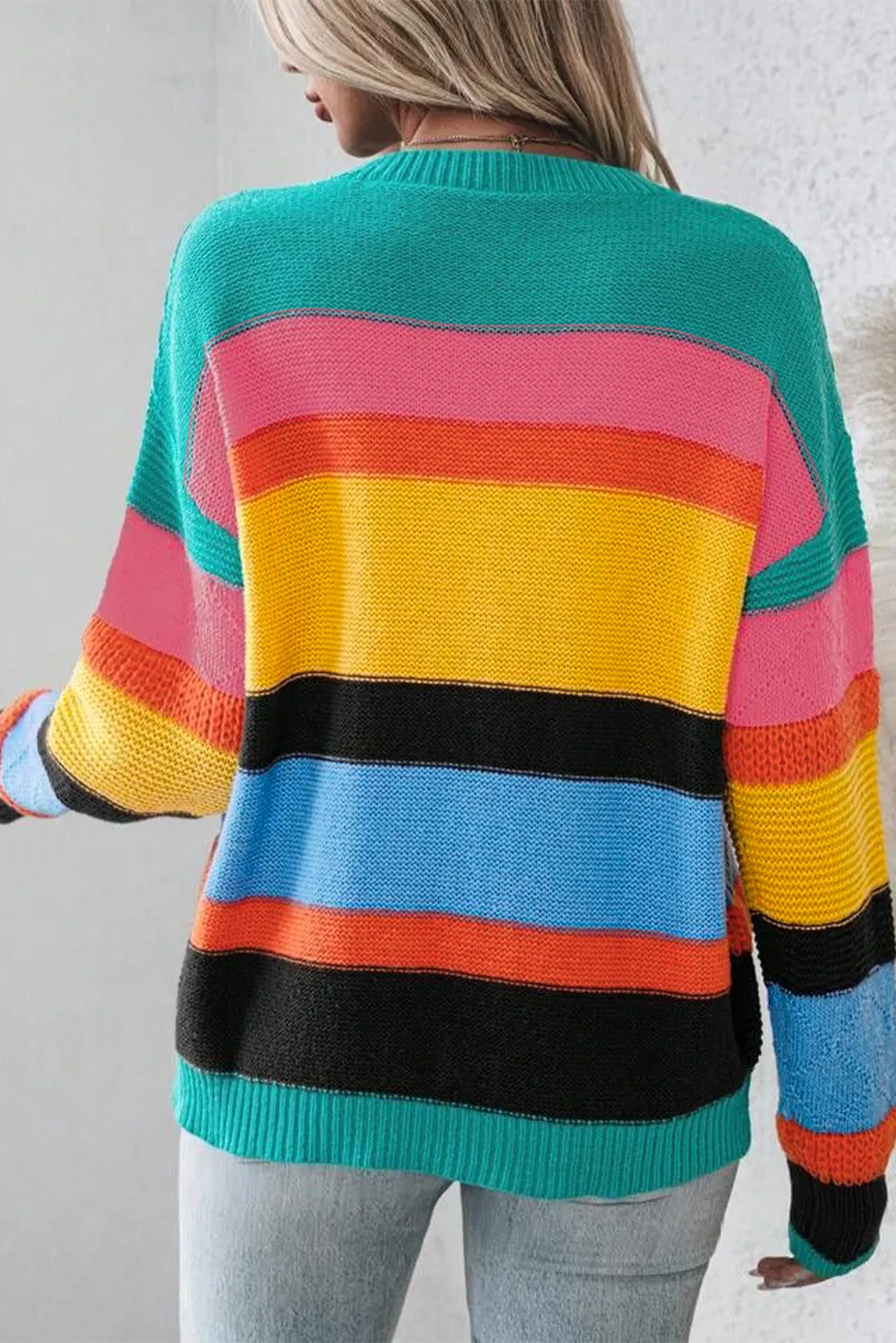 Monica | Contrast sweater with a crew neck and dropped shoulders - Image 4