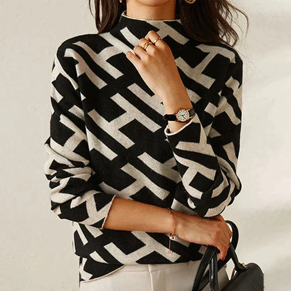 Mónica® | Elegant And Beautiful Blouse