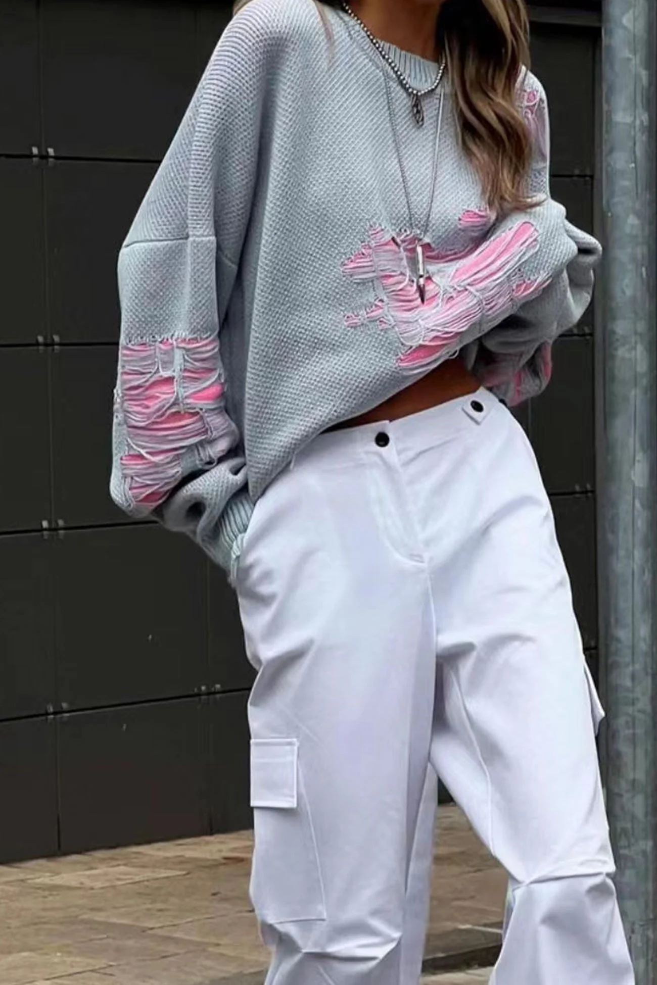 Monique | Contrast sweater with a distressed look - Image 2