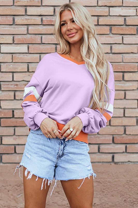 Monique | Knitted women's sweatshirt with low shoulders and V-neck - Image 3