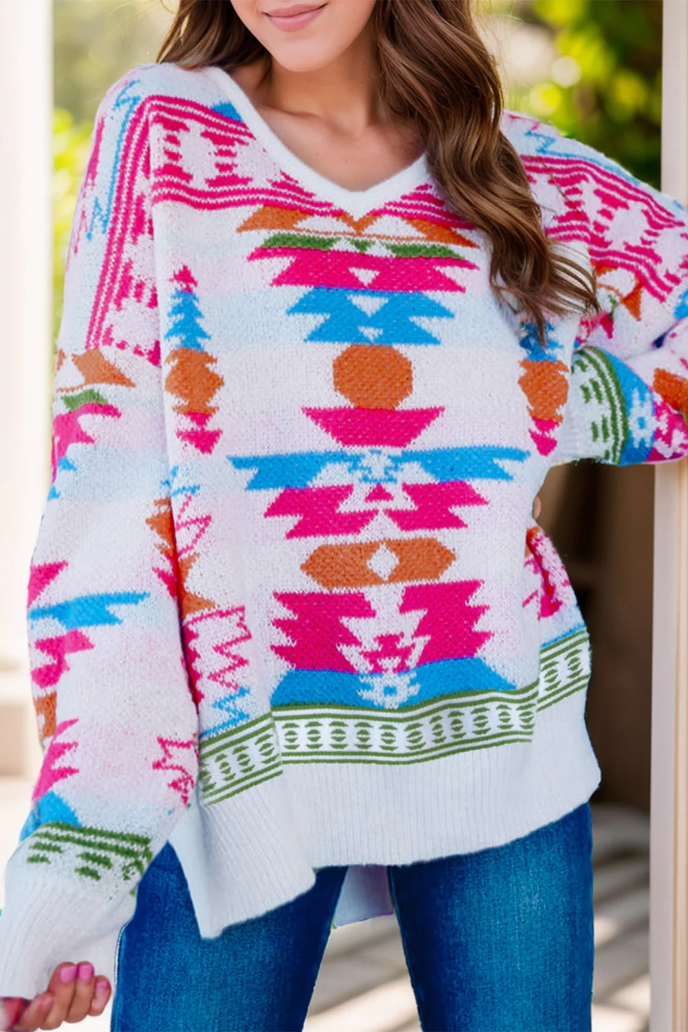 Monique | Long-sleeved sweater with a geometric V-neck