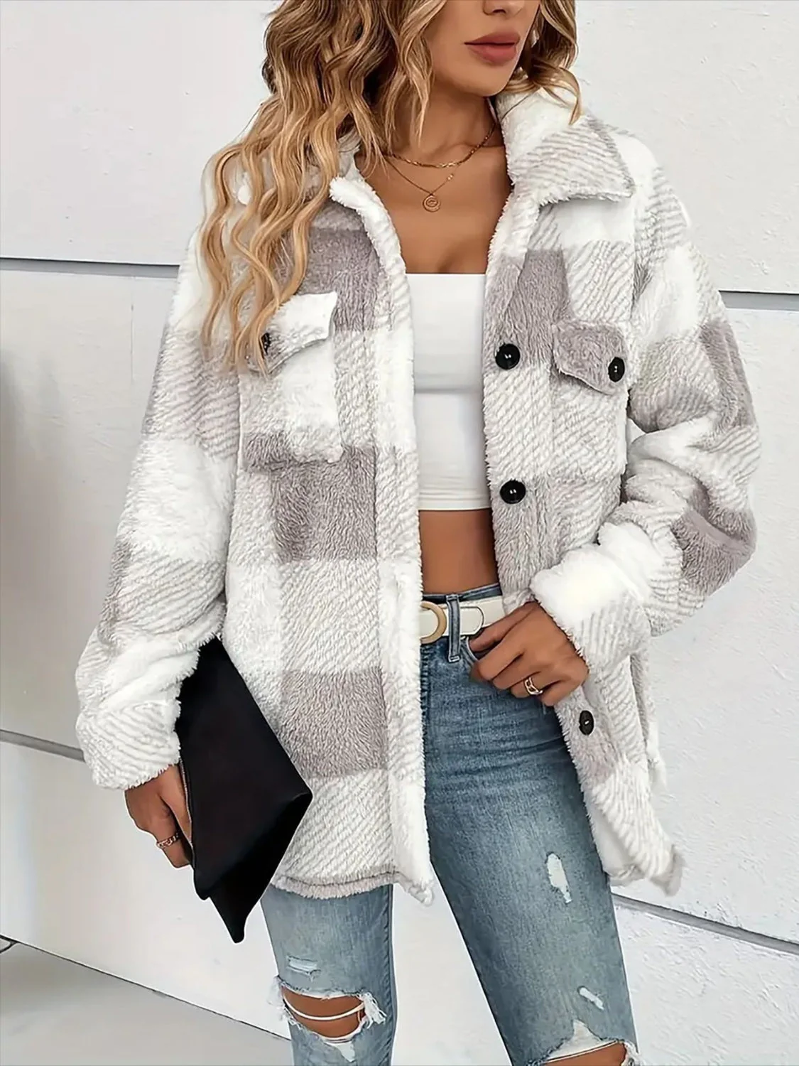 Nadia | Checked plush coat with dropped shoulders and long sleeves - Image 2