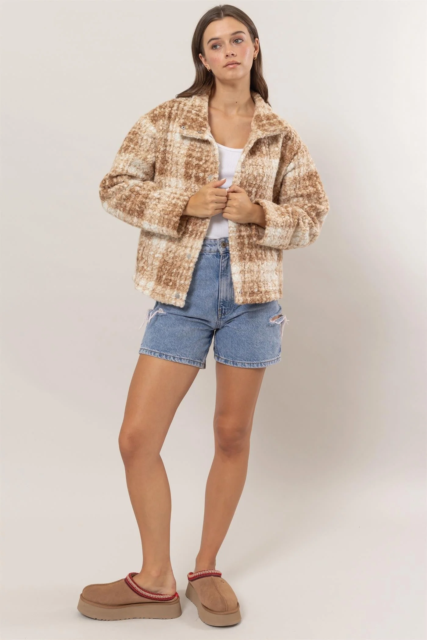 Nancy | Checked bouclé jacket with collar and pockets - Image 4