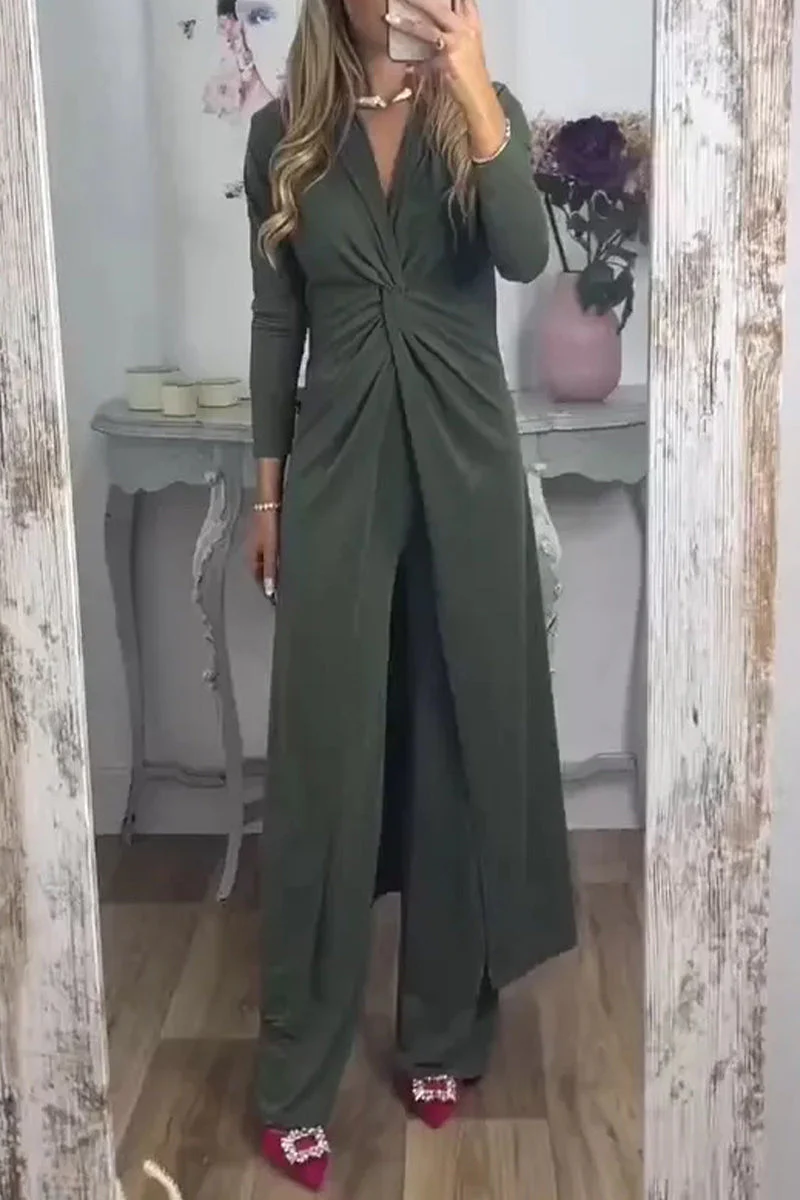 Nélida | Casual, plain two-piece suit with a V-neck and long sleeves - Image 2