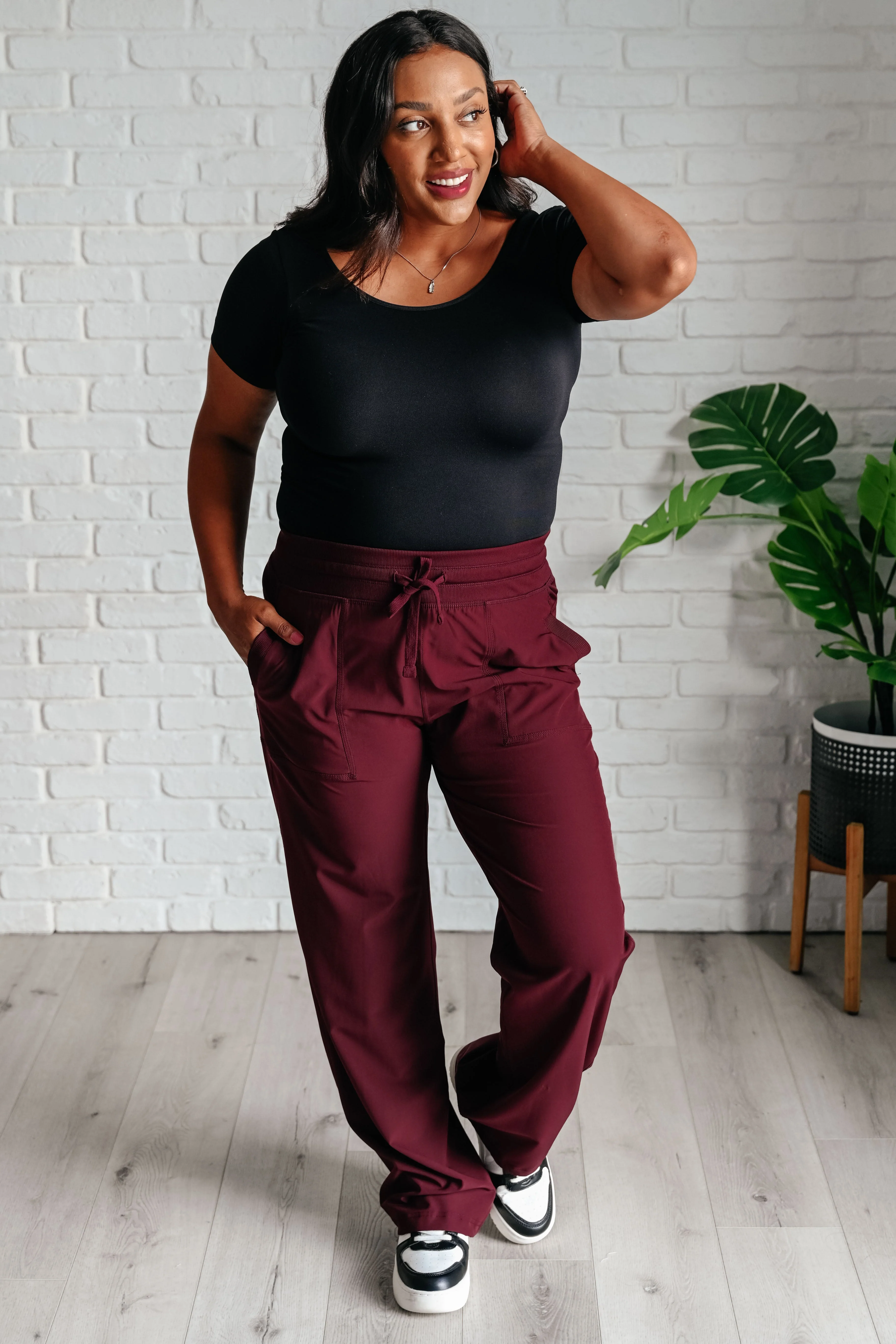 Nerea | Runner's high drawstring jogging pants in Red Merlot - Image 4