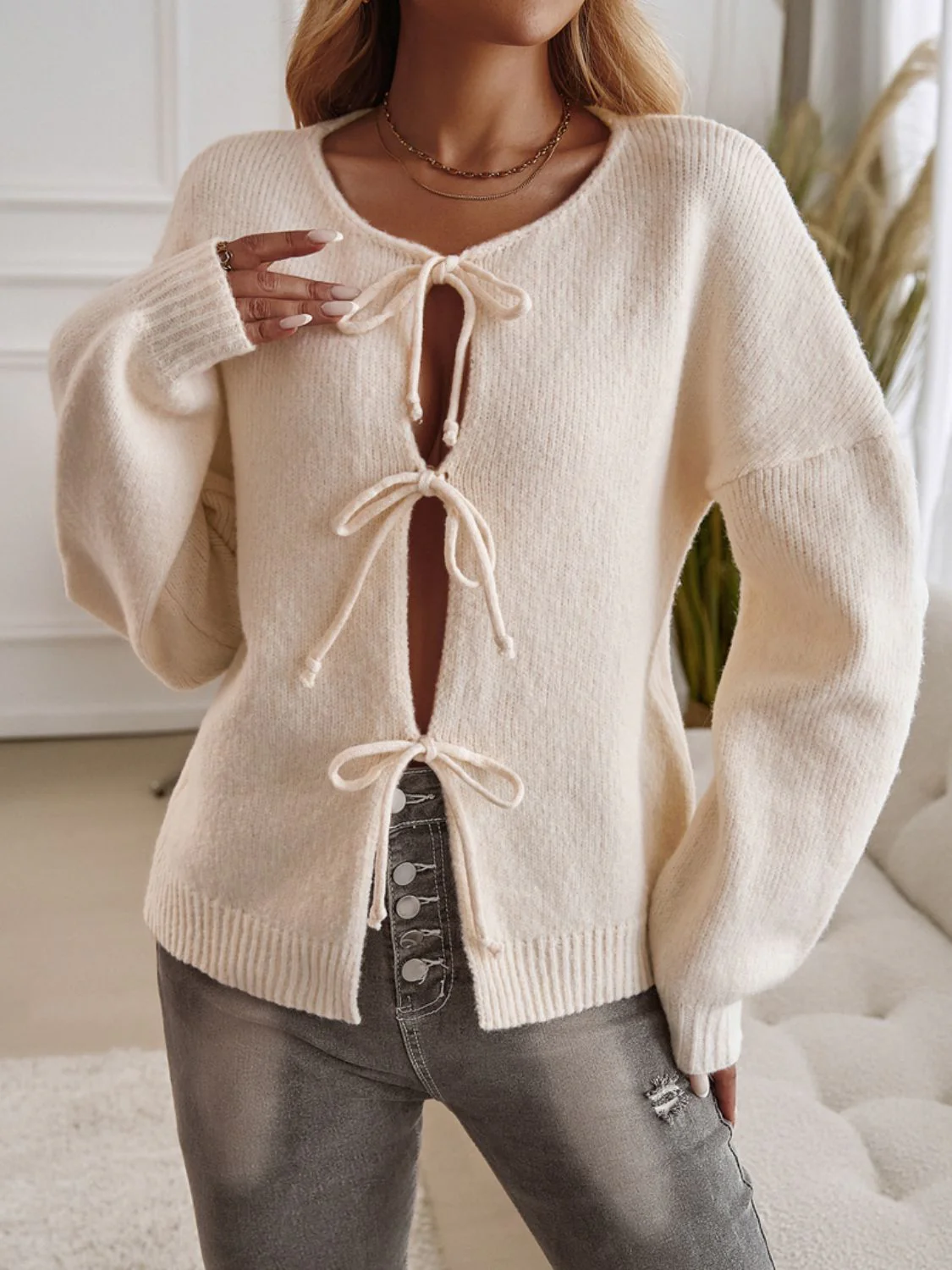Nina | Cardigan with dropped shoulders and tied crew neck - Image 3