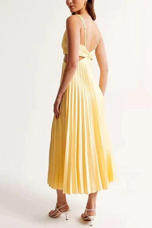 Nina® | Pleated Dress With A Neckline - Image 2