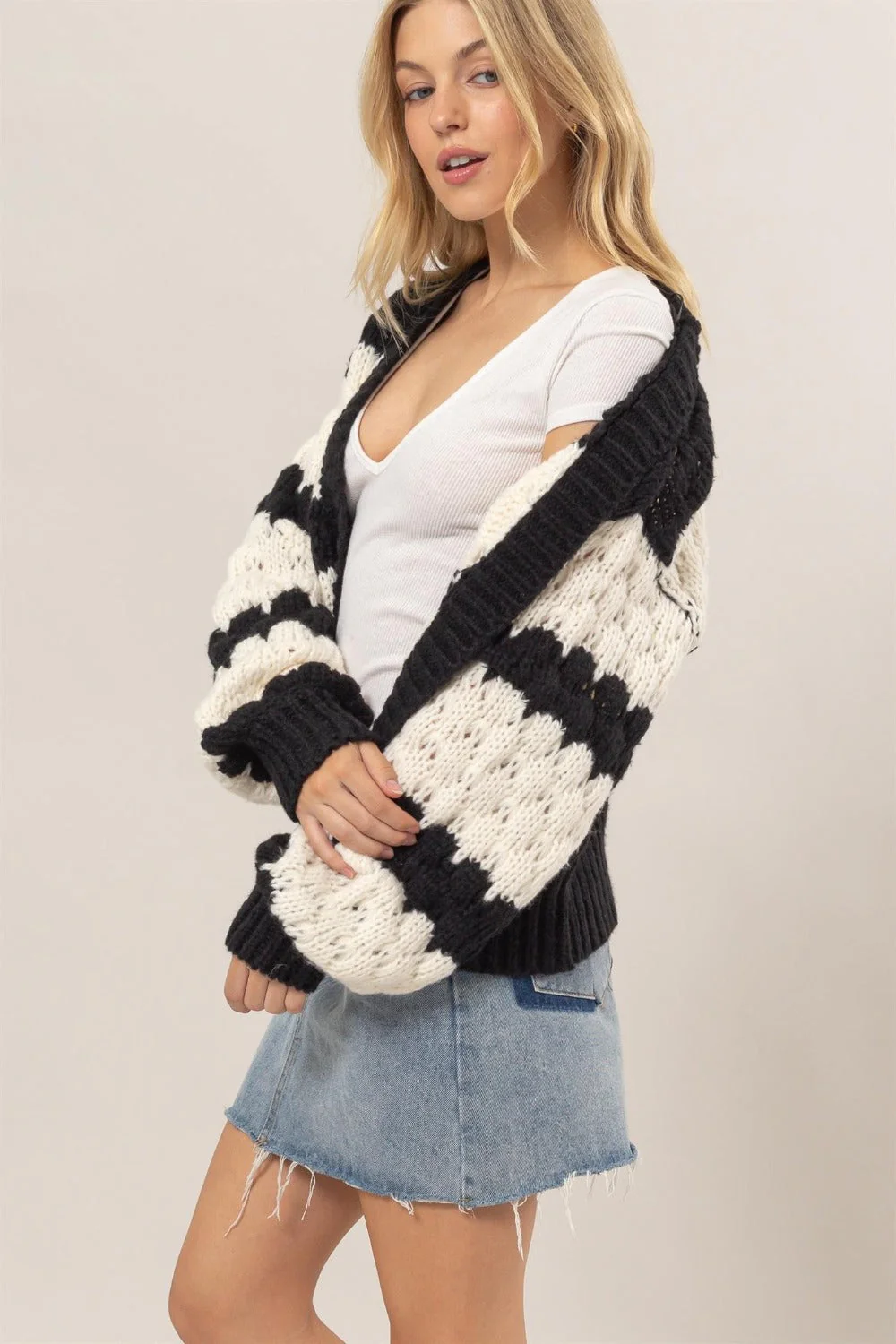 Noemí | Long sleeve scalloped sweater cardigan with open front - Image 3