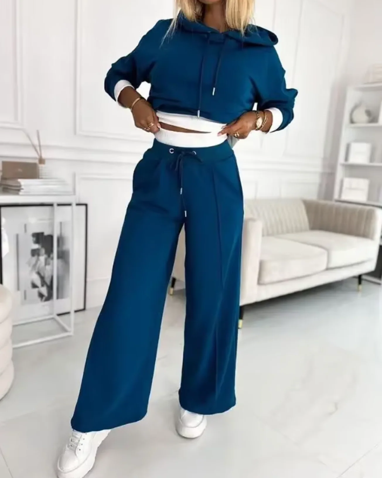 Nora | Two piece set with hoodie and wide leg pants - Image 2