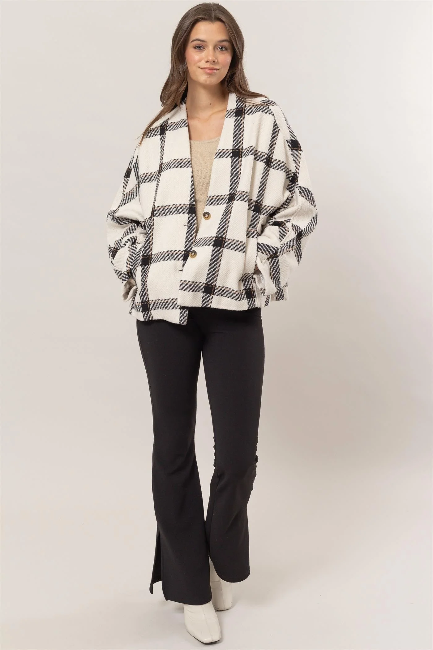 Norma | Checked long-sleeved jacket with side slit pockets - Image 5