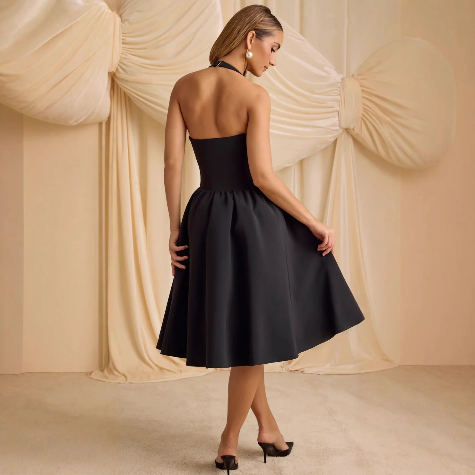 Norma® | Women'S Evening Dress With Deep V-Neck And Elegant Bows - Image 2