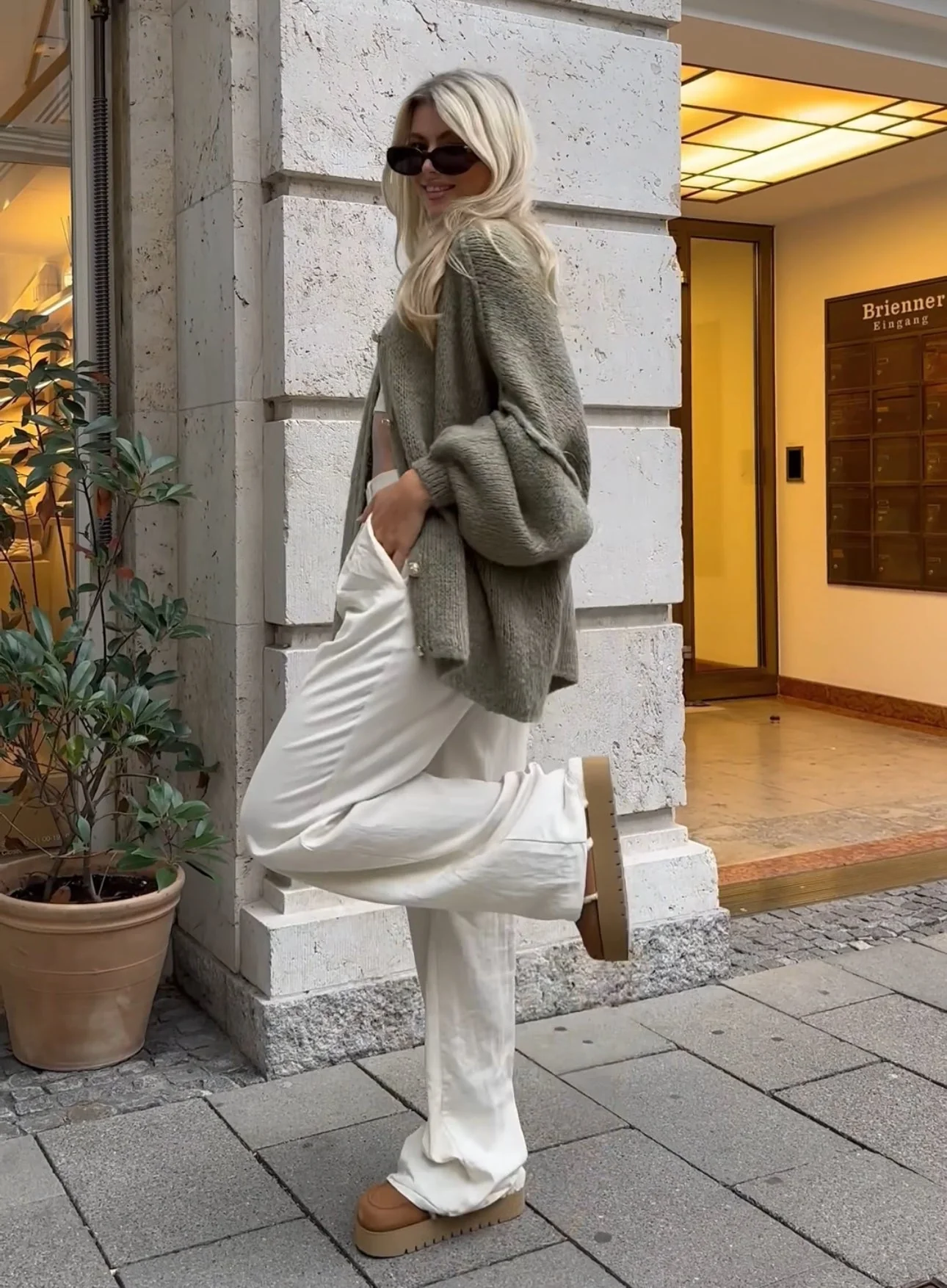 Norma | Extra large cardigan - Image 11