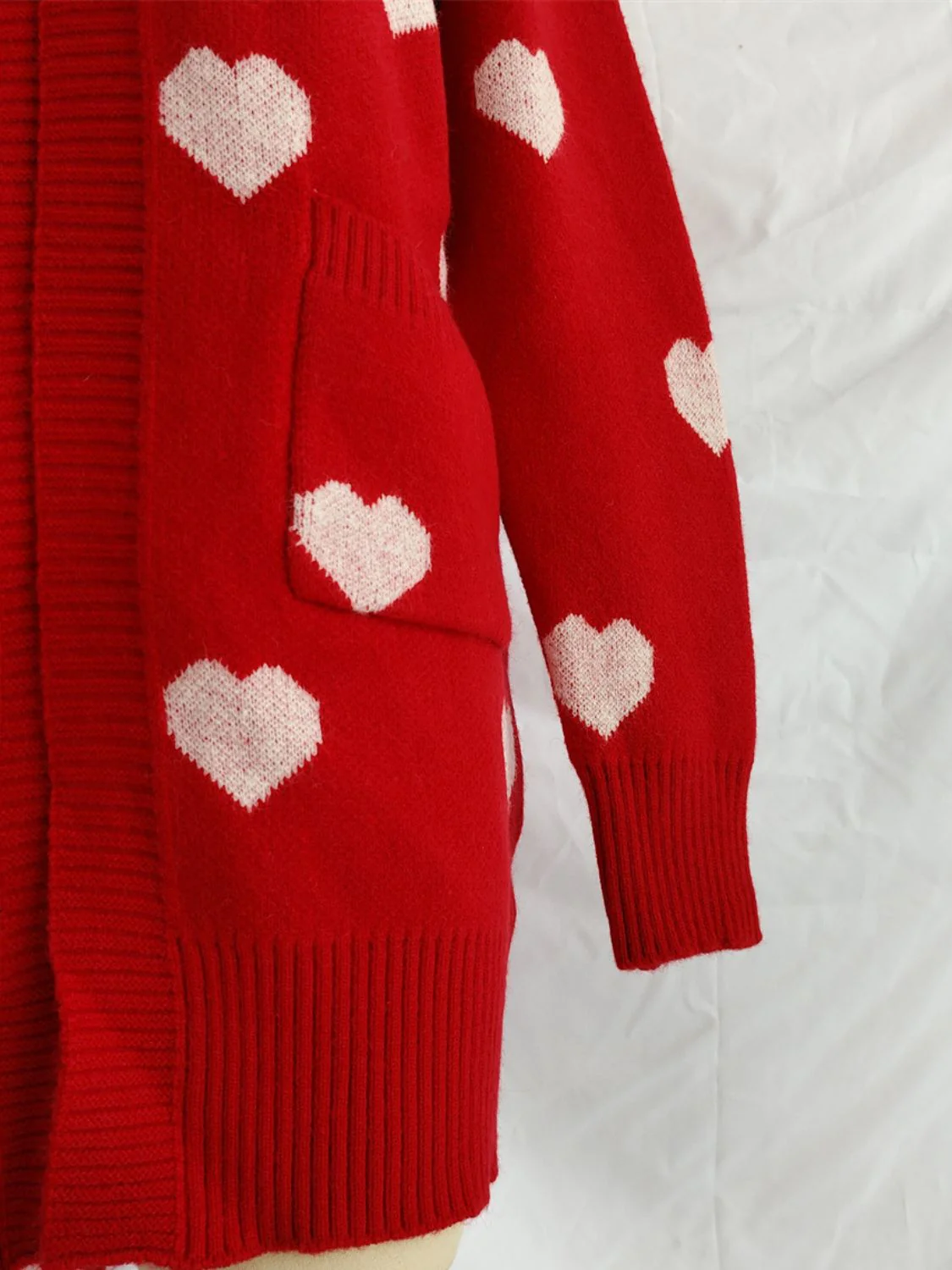 Nuria | Heart-shaped, long-sleeved cardigan with an open front - Image 8