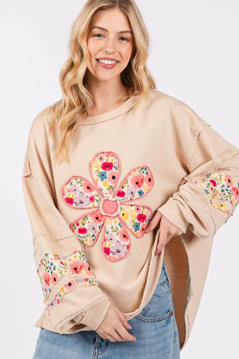 Octavia | SAGE + FIG long-sleeved sweatshirt with daisy patch appliqué - Image 5