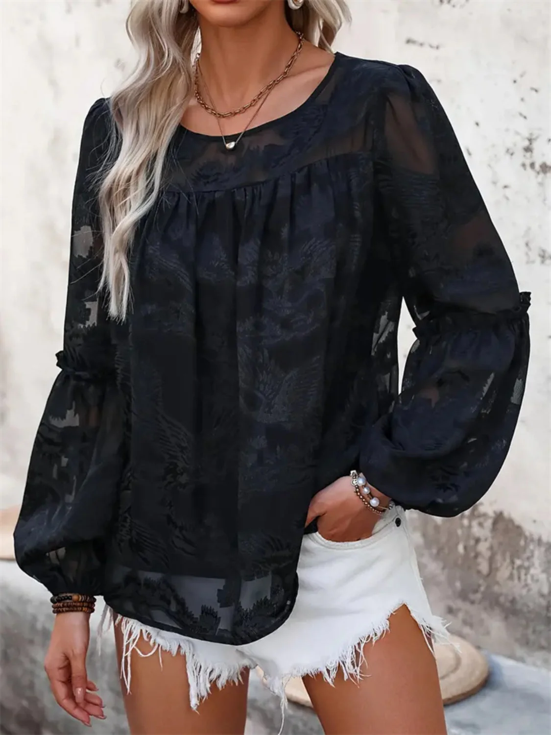 Odette | Blouse with a round neckline and balloon sleeves - Image 3
