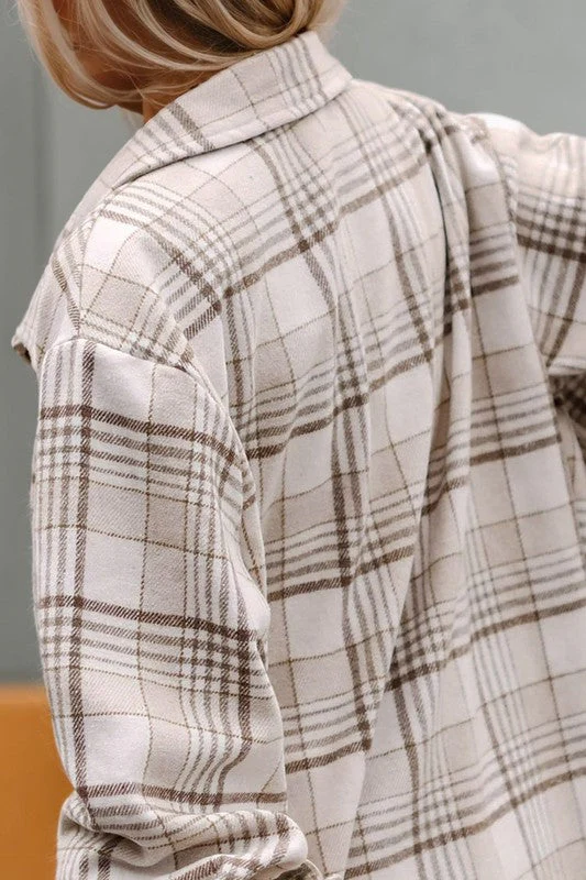 Olga | Checked, detachable hooded jacket with buttons - Image 3