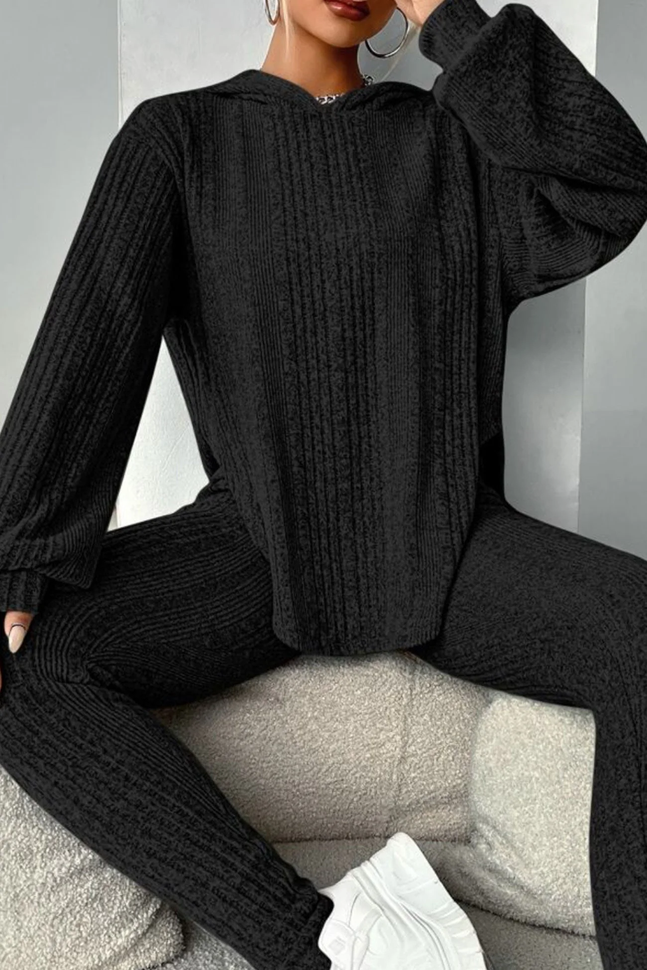 Olga | Hoodie leggings set with a ribbed vent and curved hem - Image 25