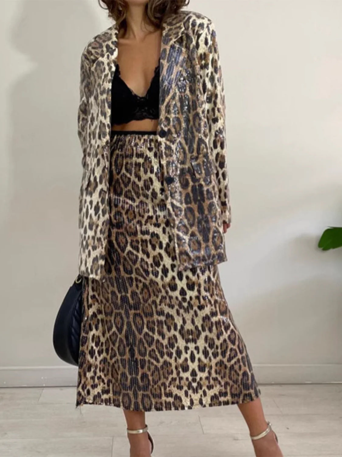 Olga | Long sleeve, long sleeve blazer with leopard lapel collar - Image 3